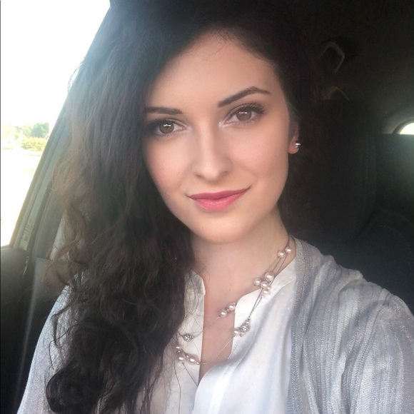 Meet your Posher, Andra - Picture 3 of 4